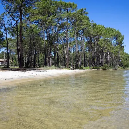 Blanches , Bâtiment Secondaire La Caravelle, Vue Jardin * Biscarrosse-Plage